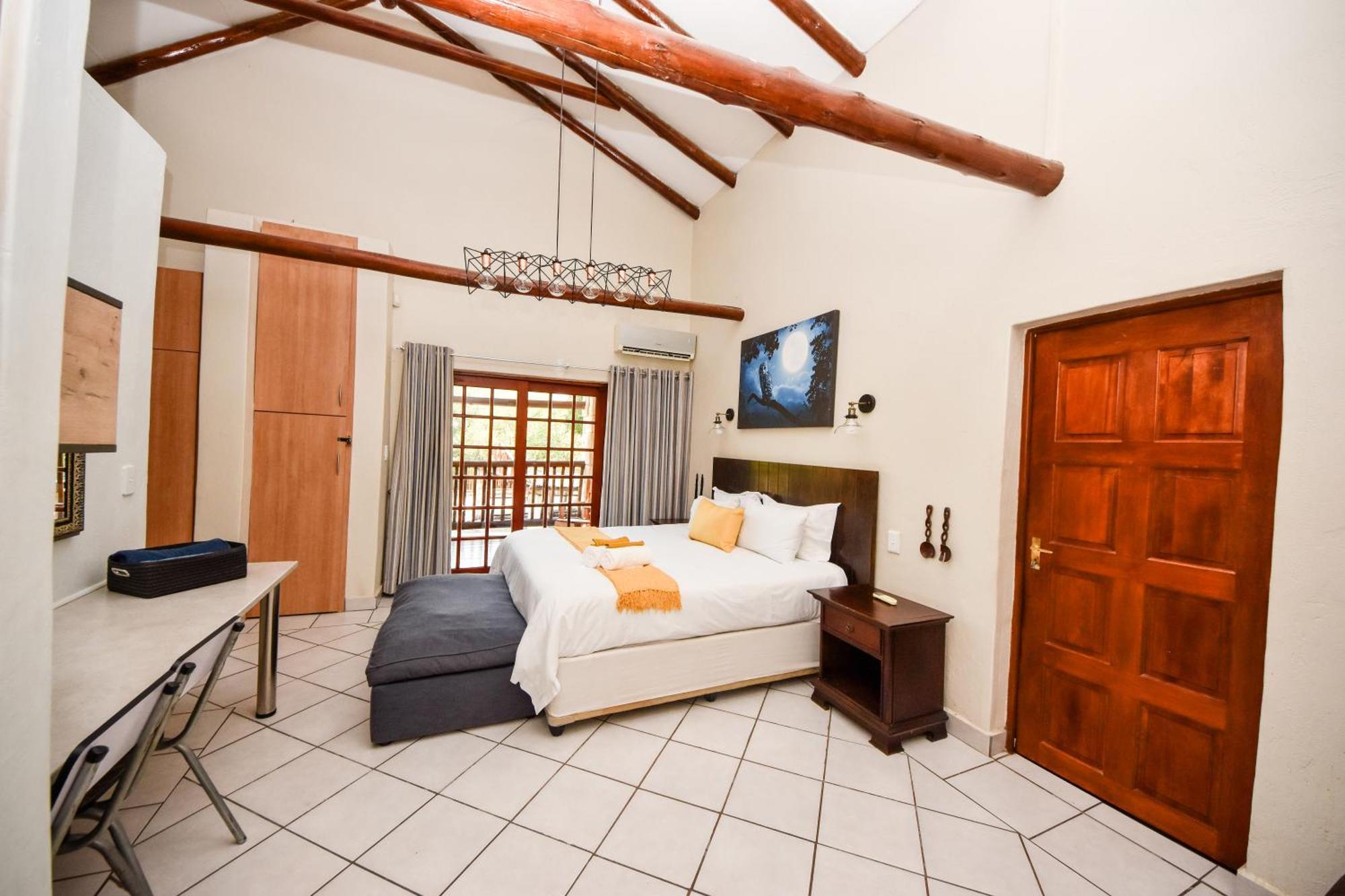 Beyond The Boma Villa Marloth Park Esterno foto